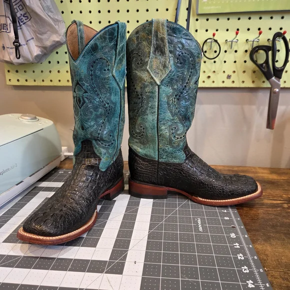 Ferrini Cowhide Exotic Leather Black Boots - Picture 3 of 11